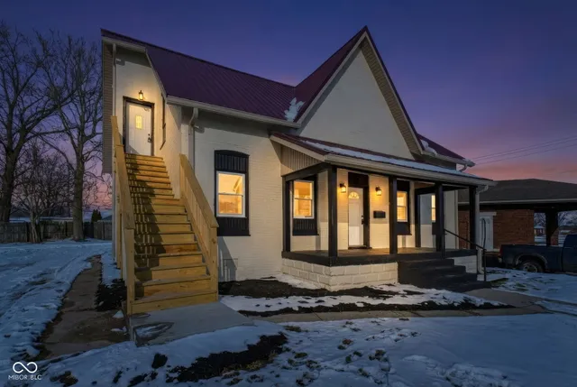 $215,000 | 812 East College Street, Crawfordsville, IN 47933