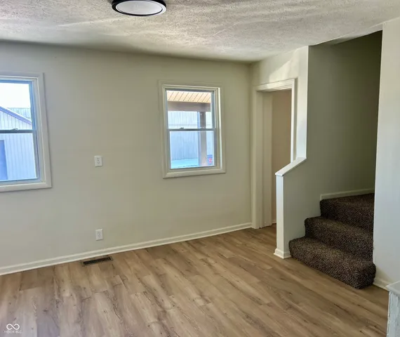 $215,000 | 812 East College Street, Crawfordsville, IN 47933