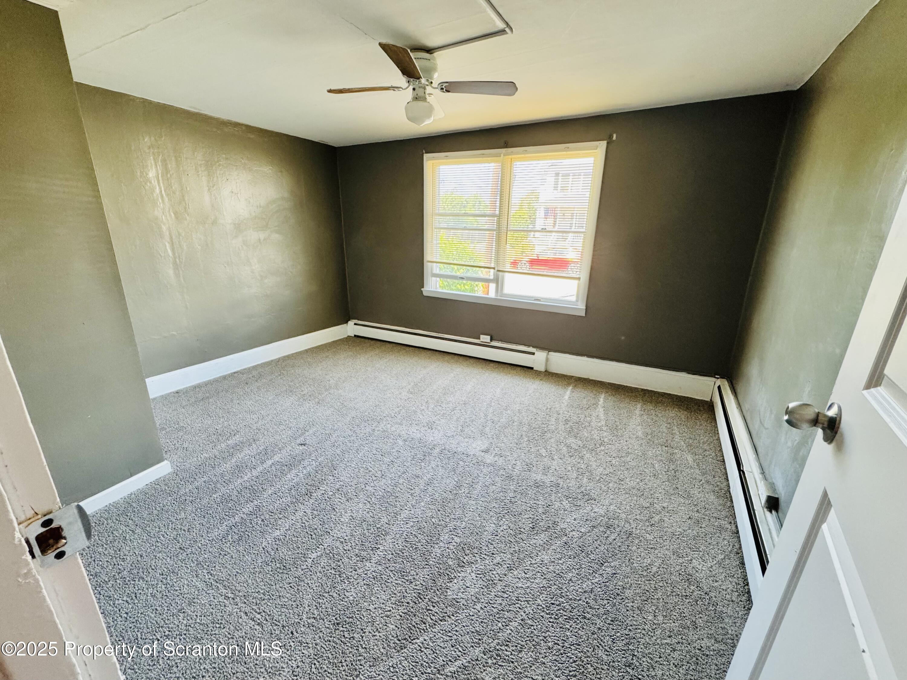 608 Oak Street, Unit 1 Old Forge, PA 18518 - Photo 5 of 9 IMG_9582