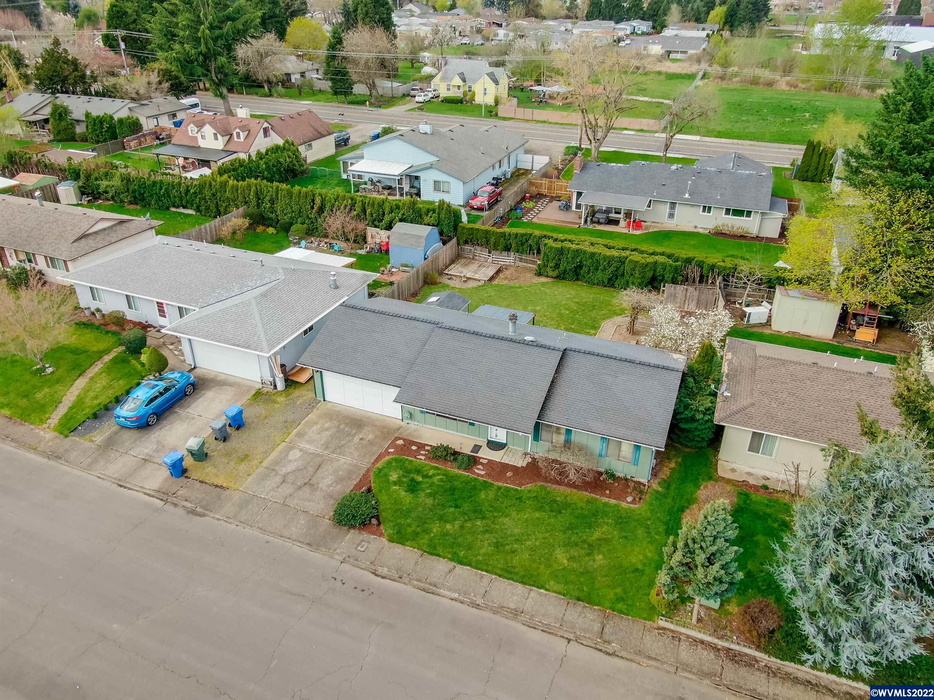 4353 Burlington Loop Northeast Salem, OR 97305 - Photo 6 of 41