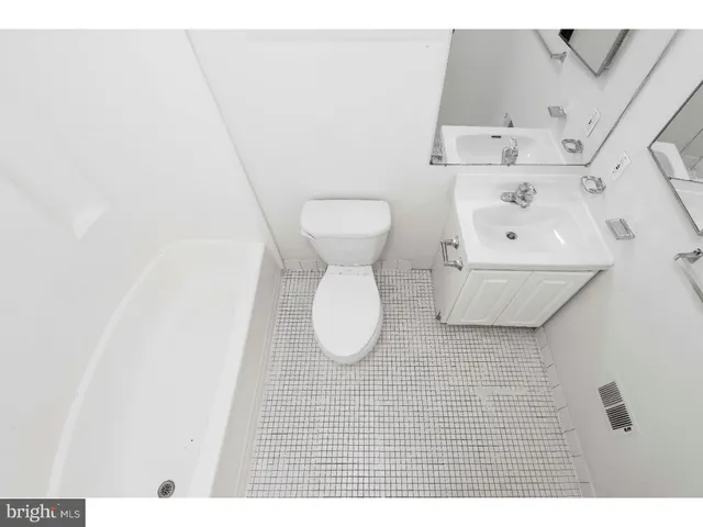 $1,495 | 2031-4 South Street, Unit 221, Philadelphia, PA 19146