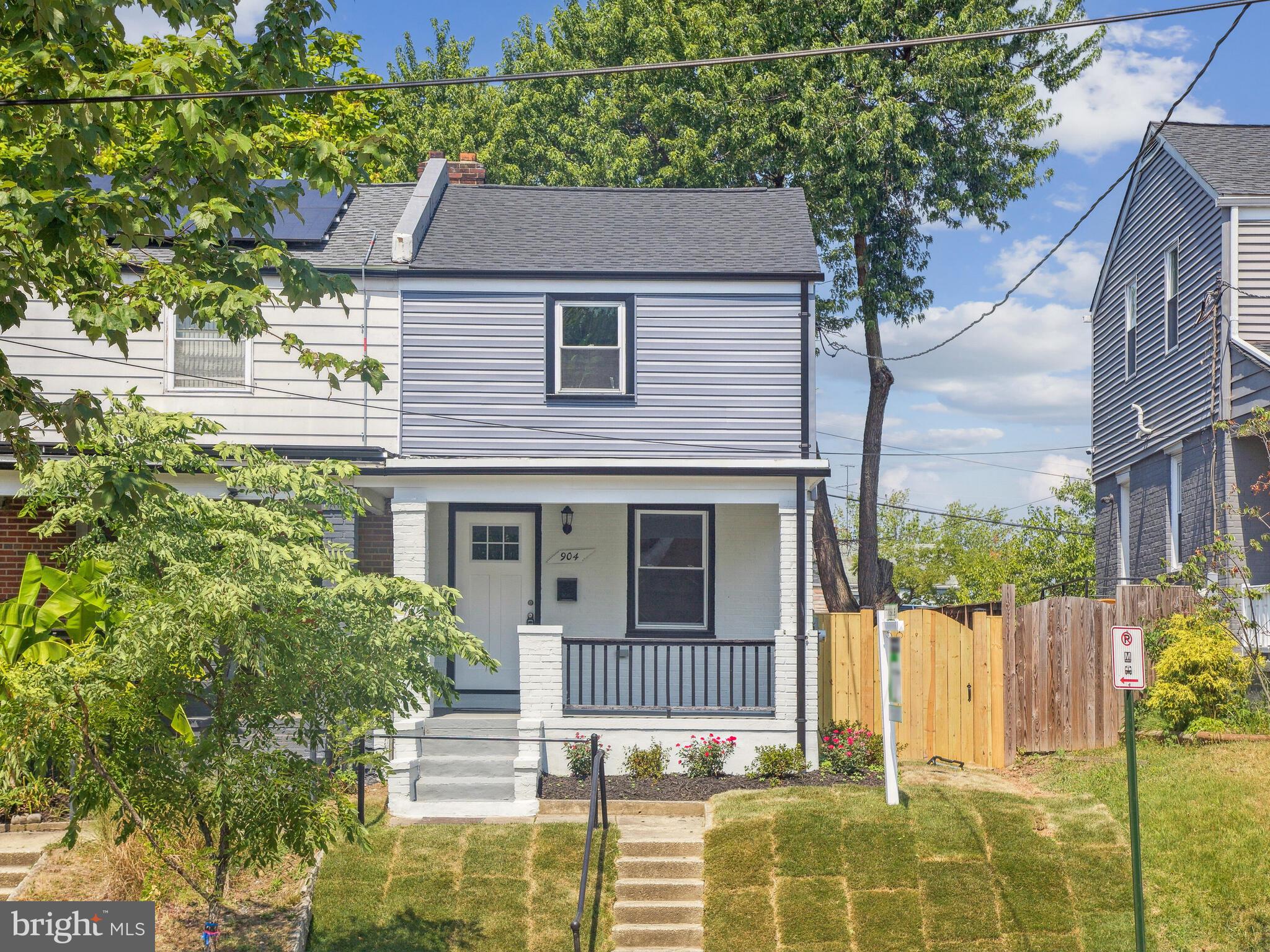 904 Division Ave Northeast  