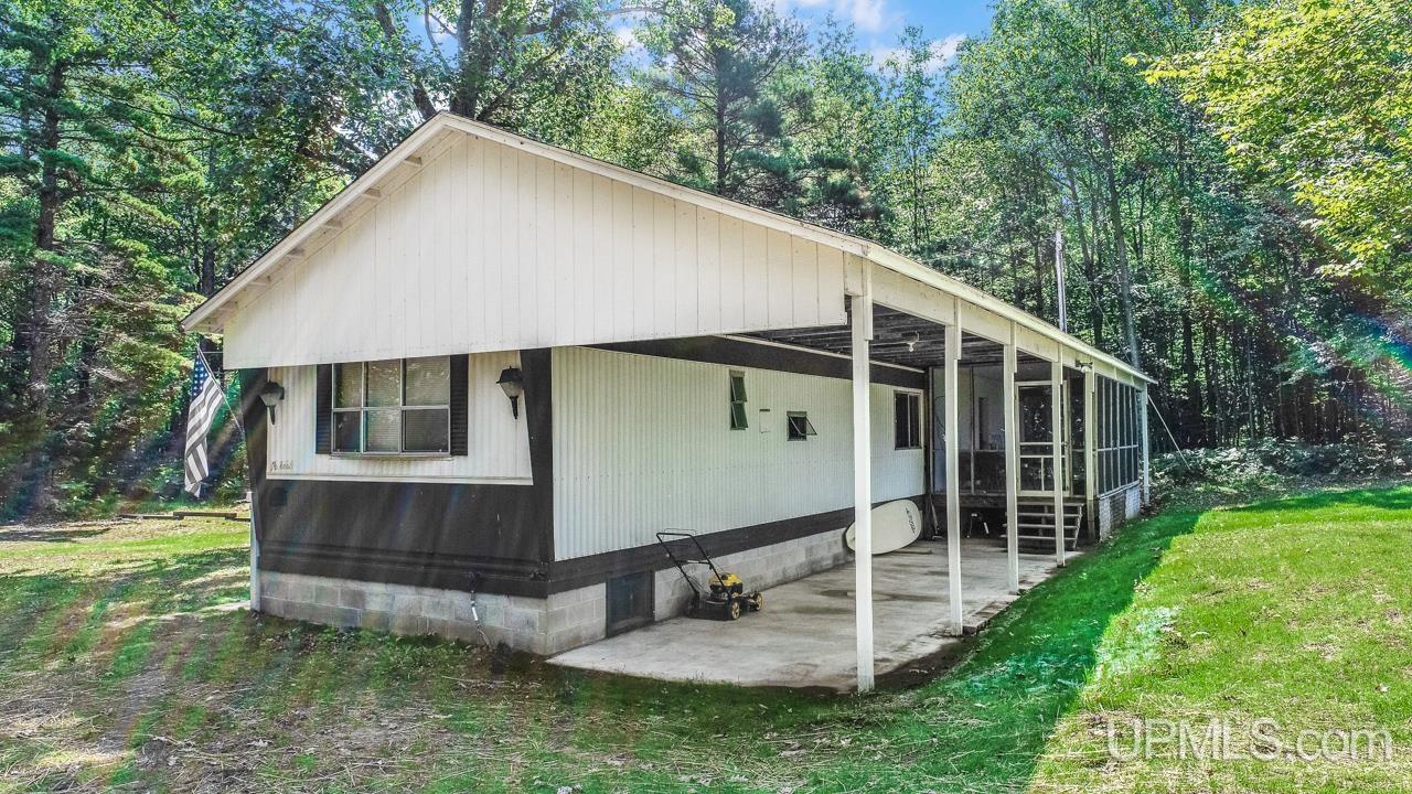 8923 25 Rd Garden Garden, MI 49835 - Photo 2 of 21