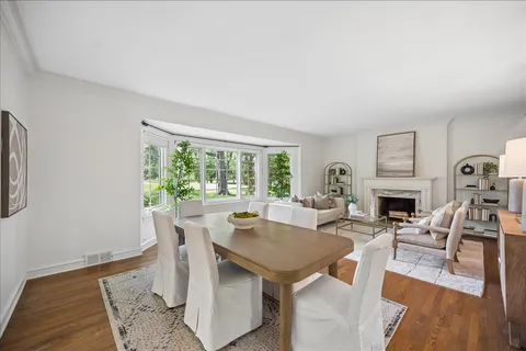 $1,650,000 | 1372 Sunview Lane, Winnetka, IL 60093