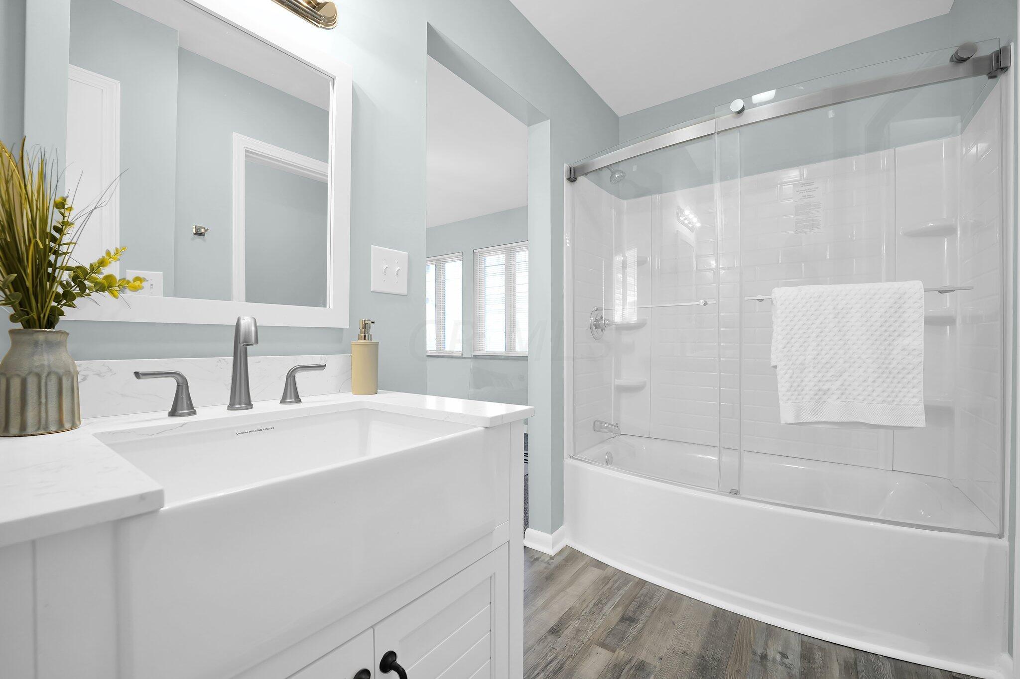 2895 Charing Road Columbus, OH 43221 - Photo 19 of 24 Bathroom 2