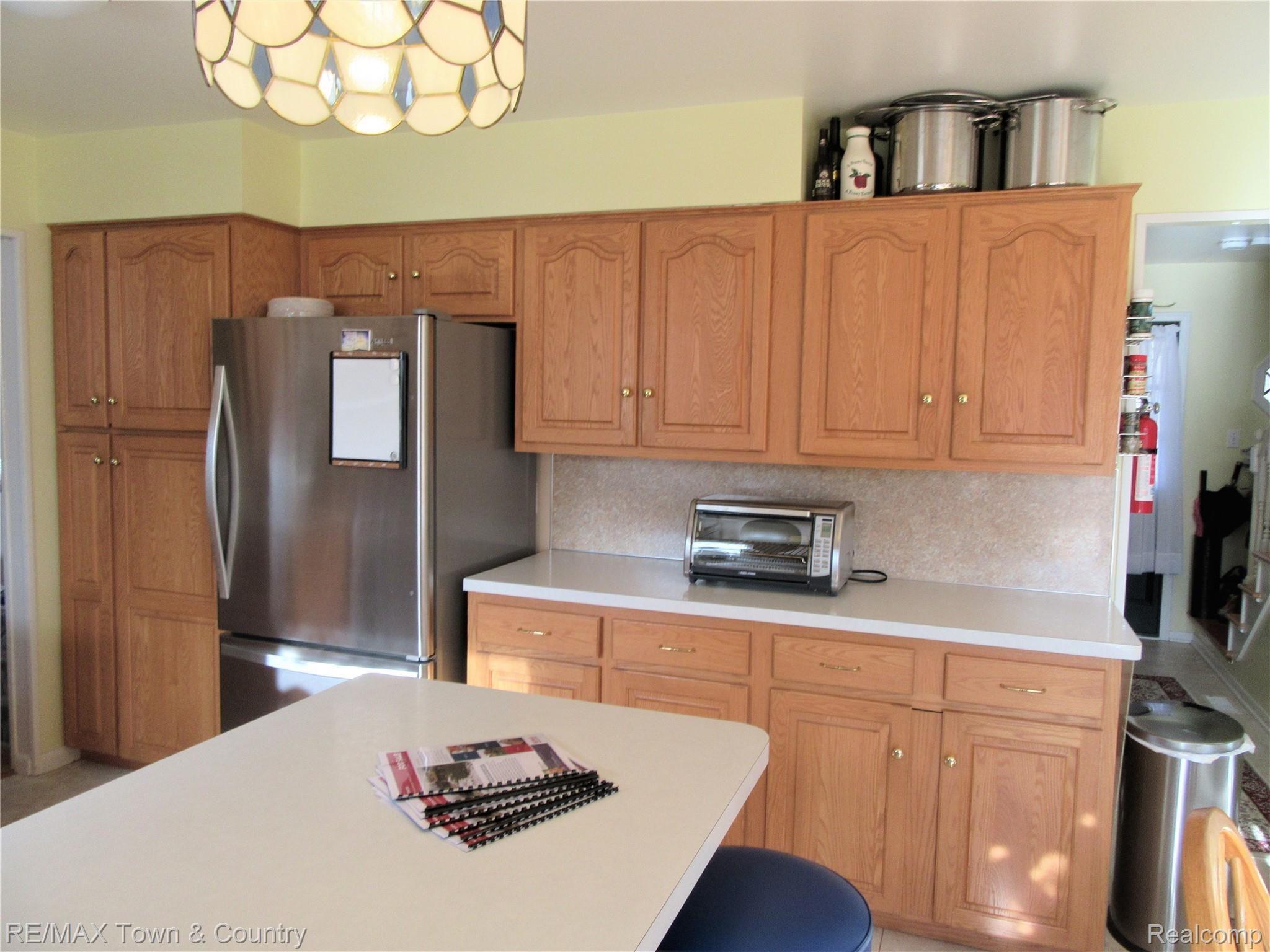 5414 Copley Square Road Grand Blanc, MI 48439 - Photo 8 of 24 copley kitchen 2.jpg