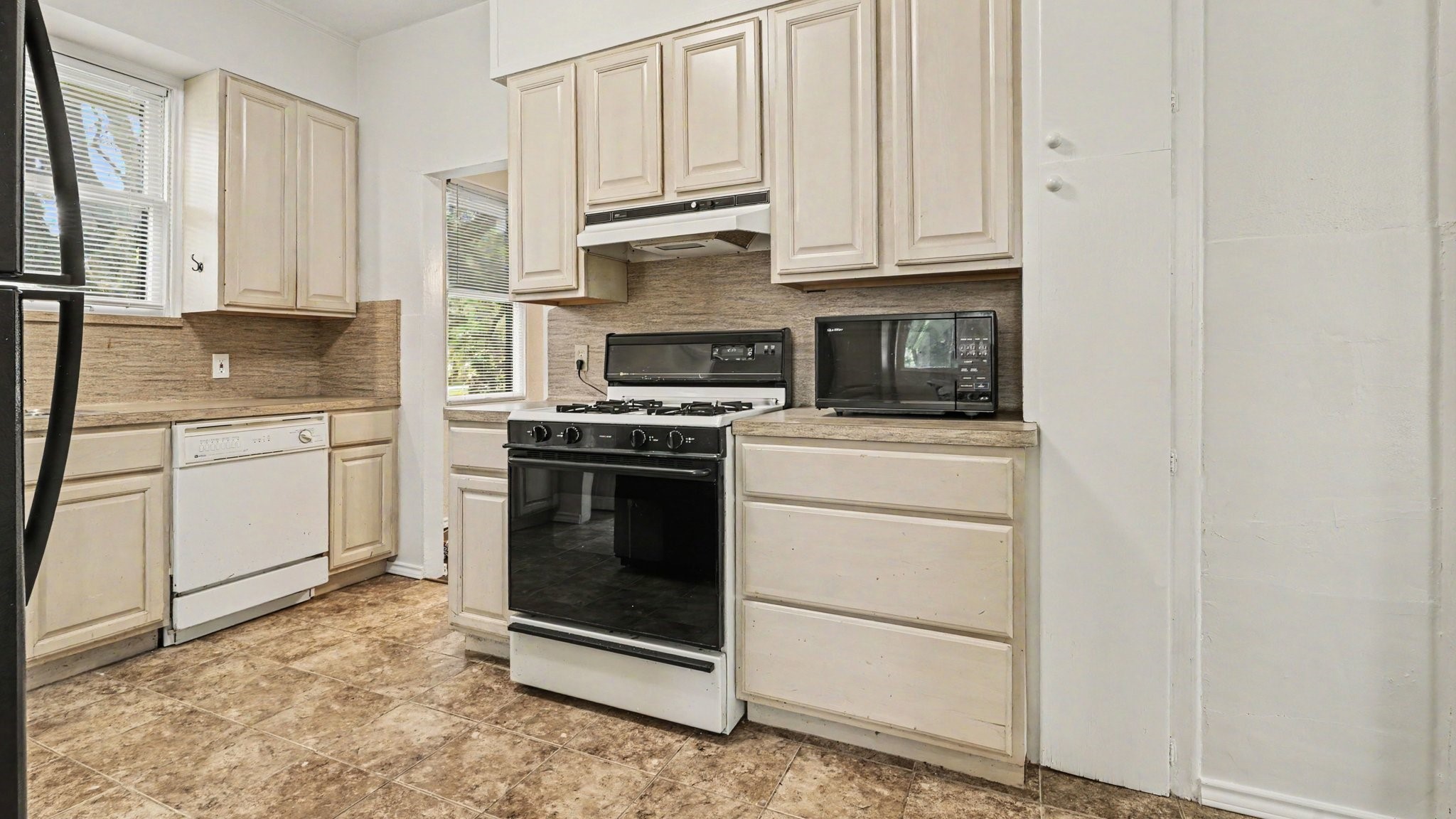 1902 Runneburg Road Crosby, TX 77532 - Photo 15 of 32