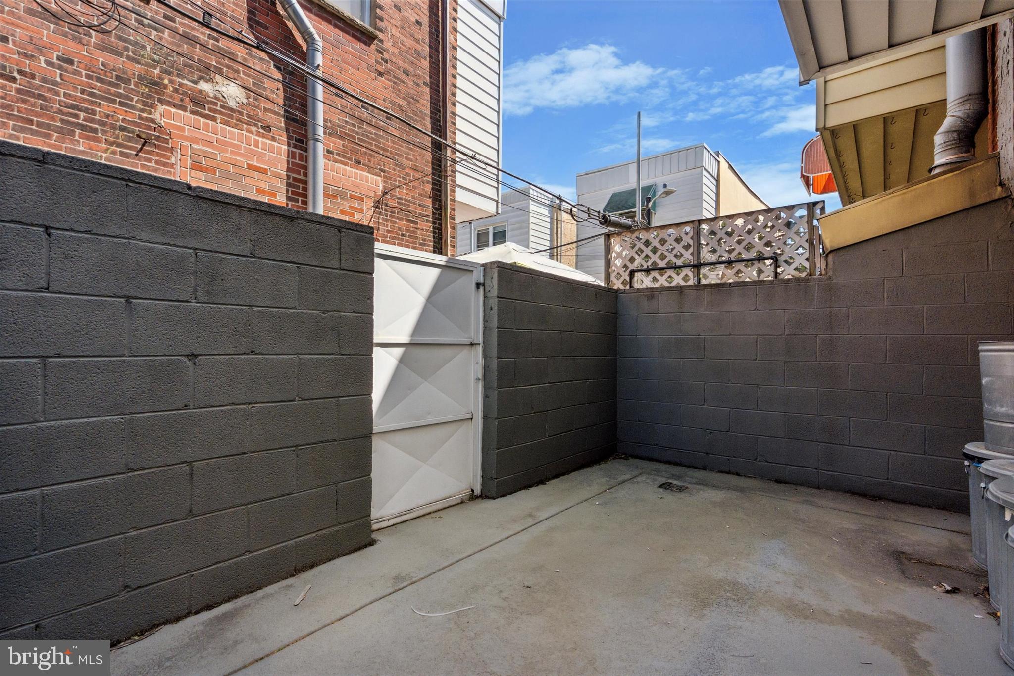 1637 West Ritner Street Philadelphia, PA 19145 - Photo 7 of 15 a view of a garage