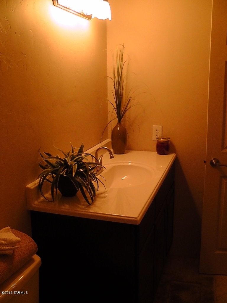 1268 South Gecko Road Tucson, AZ 85713 - Photo 17 of 36