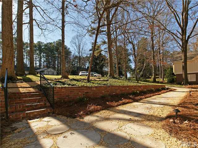 512 Queensferry Road Cary, NC 27511 - Photo 8 of 25