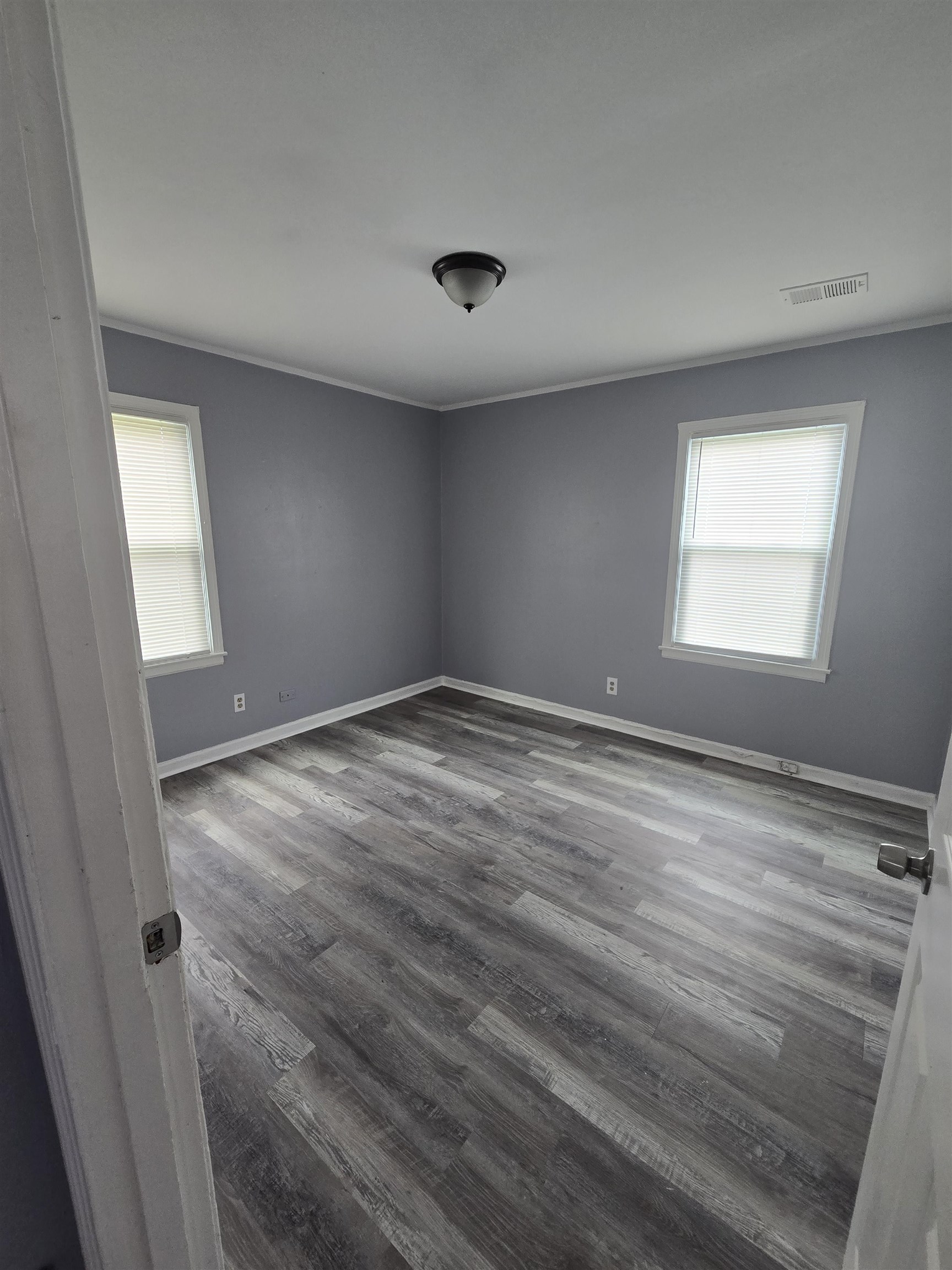 4753 Berta Road Memphis, TN 38109 - Photo 12 of 15 a view of room and window