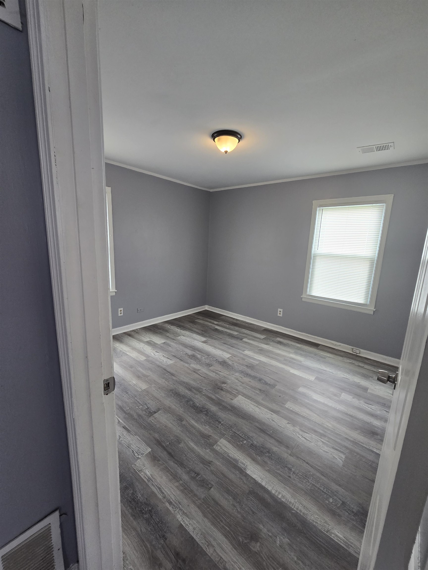 4753 Berta Road Memphis, TN 38109 - Photo 13 of 15 a view of empty room with window