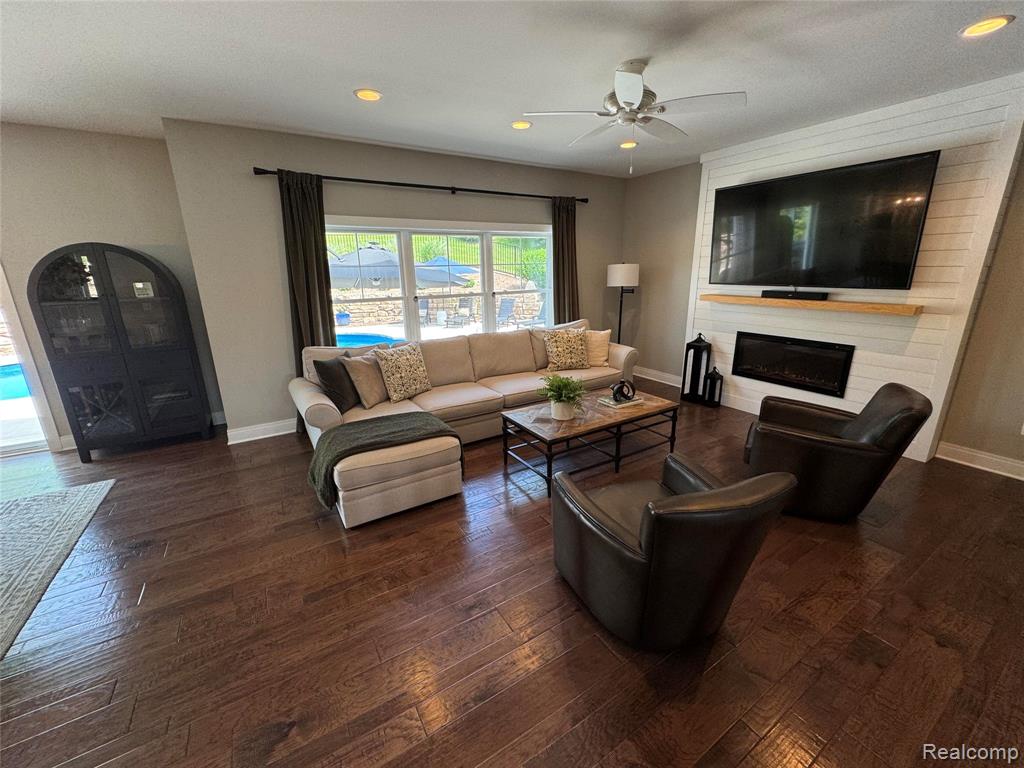 11029 Ridge View Trail Fenton, MI 48430 - Photo 11 of 46
