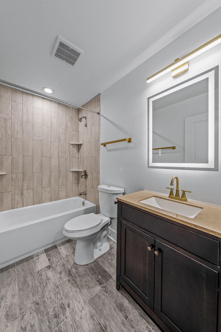 1310 8th Street, Unit 1310 Harvard, IL 60033 - Photo 2 of 19