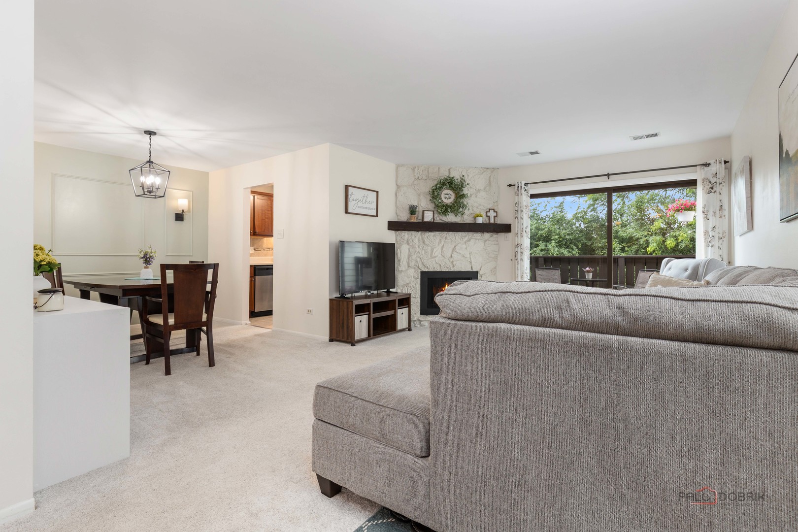 823 Coach Road, Unit 6 Palatine, IL 60074 - Photo 3 of 31