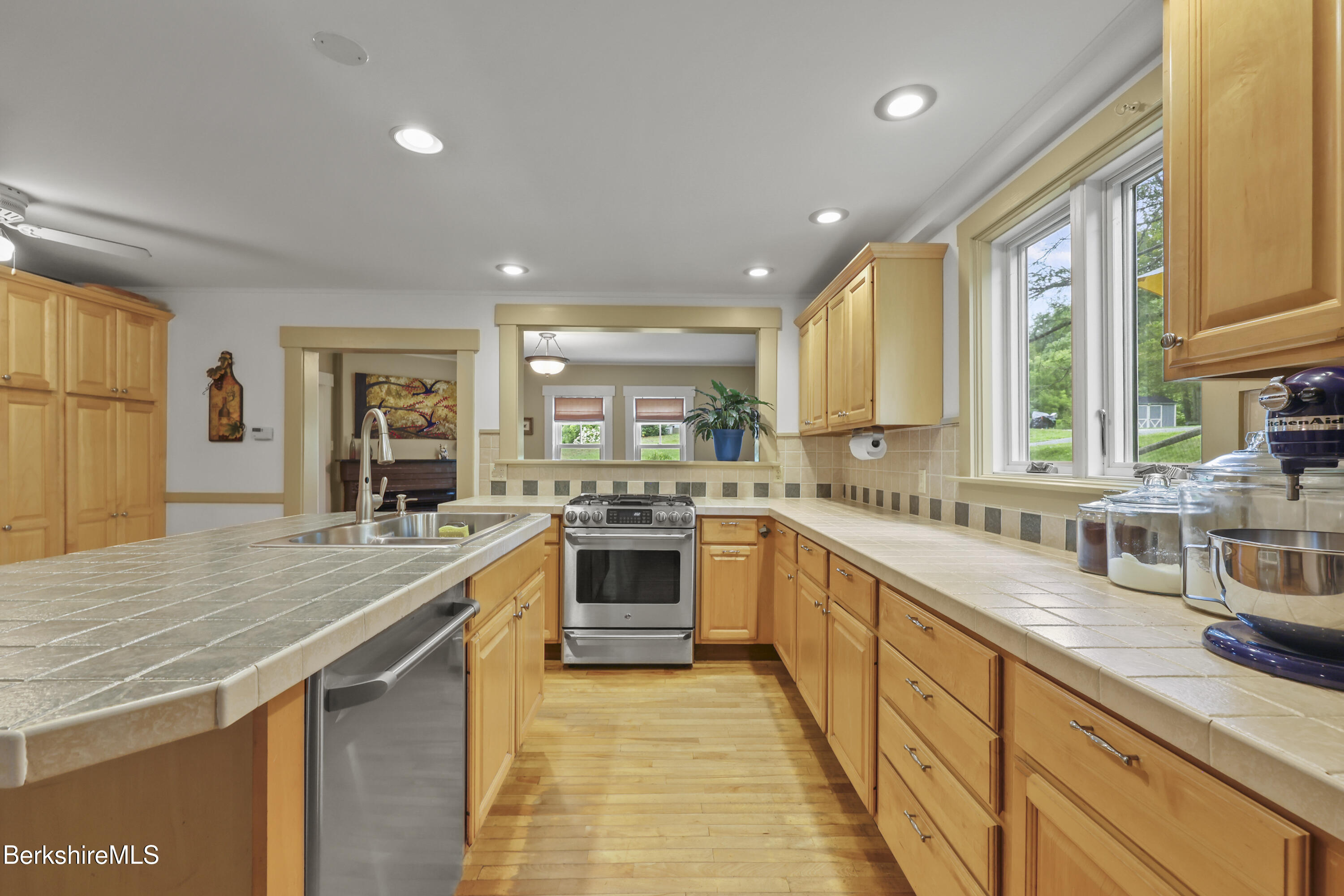 662 North Hoosac Road Williamstown, MA 01267 - Photo 26 of 55 125 Kitchen