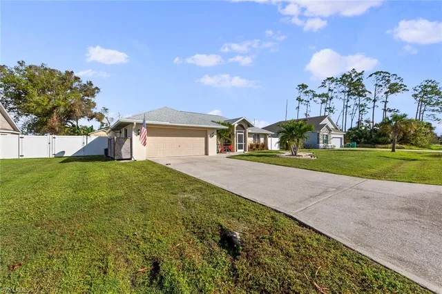 $2,200 | 23330 Moorhead Avenue, Port Charlotte, FL 33954