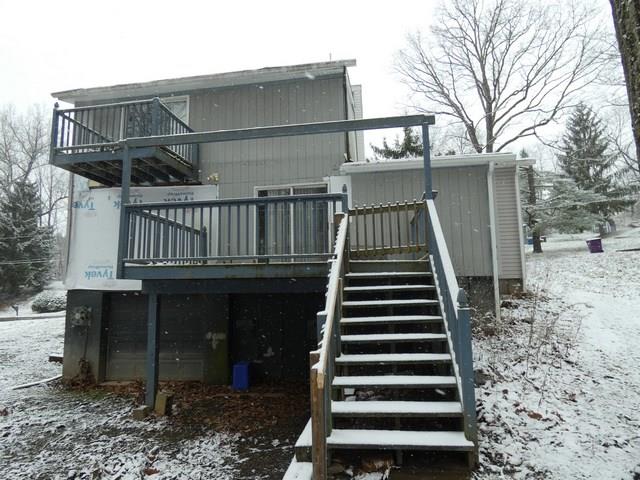 318 Jackson Road Pittsburgh, PA 15239 - Photo 3 of 25