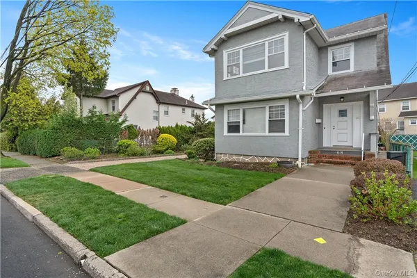 $3,500 | 68 Stephenson Boulevard, New Rochelle, NY 10801