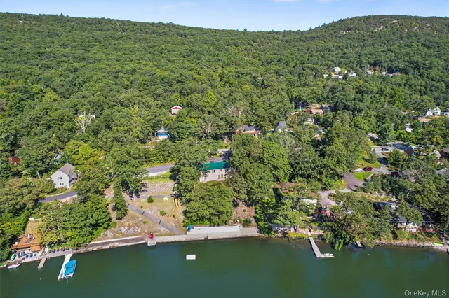 $329,999 | 11 Blueberry Hill, Greenwood Lake, NY 10925