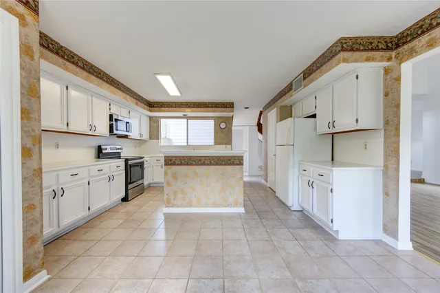 $2,000 | 16026 Rustic Sands Drive, Houston, TX 77084