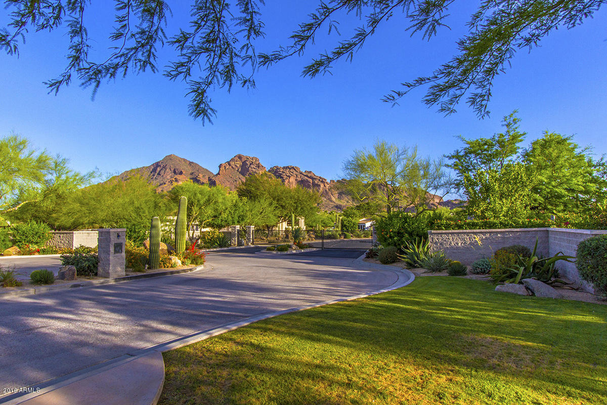 4805 East Pebble Ridge Road Paradise Valley, AZ 85253 - Photo 1 of 37 a view of a basketball court