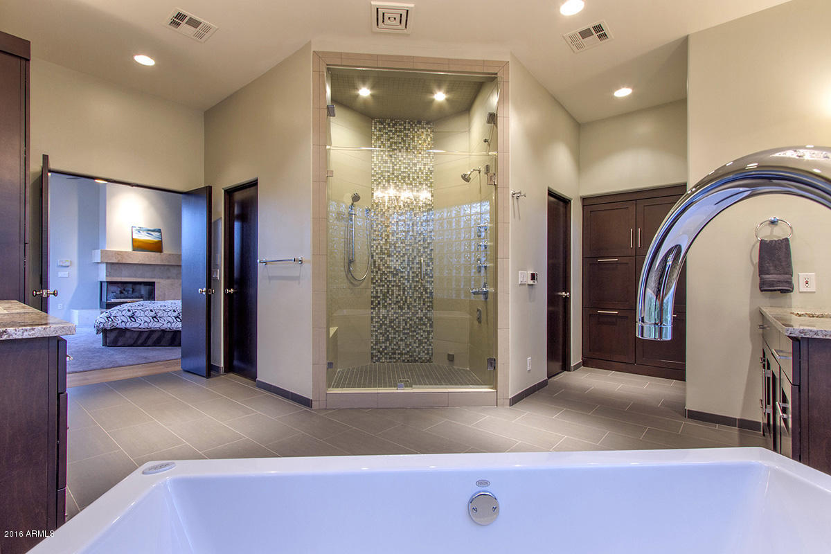 4805 East Pebble Ridge Road Paradise Valley, AZ 85253 - Photo 14 of 37 a view of livingroom with furniture