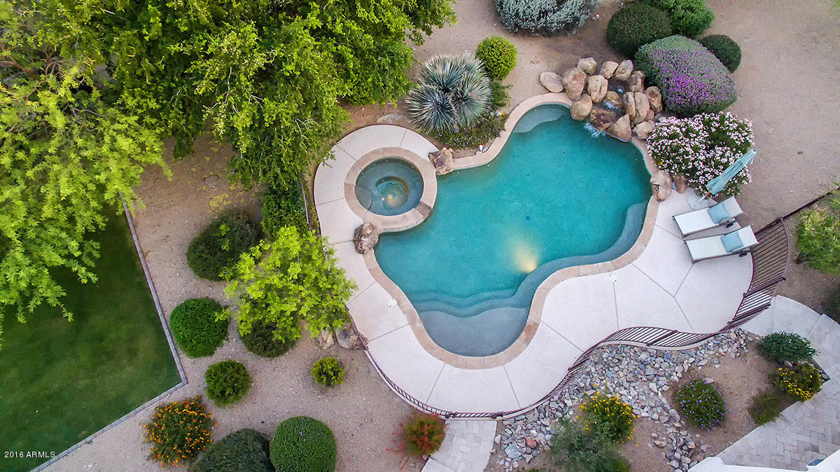 4805 East Pebble Ridge Road Paradise Valley, AZ 85253 - Photo 31 of 37 an aerial view of a garden