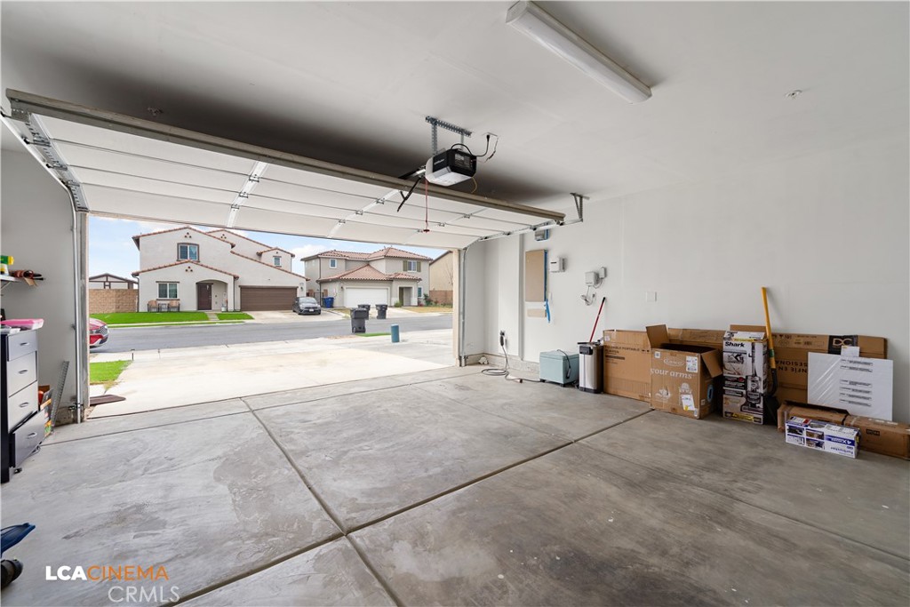 11112 Pasto Way Bakersfield, CA 93306 - Photo 20 of 35 a view of a garage