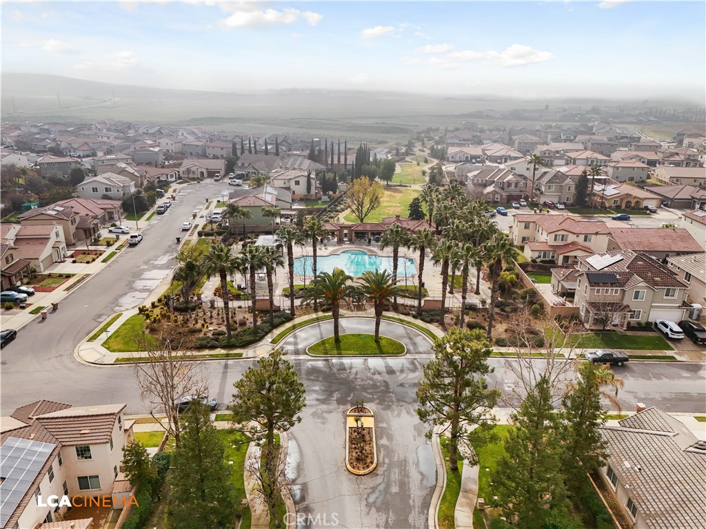 11112 Pasto Way Bakersfield, CA 93306 - Photo 30 of 35 an aerial view of residential houses with outdoor space