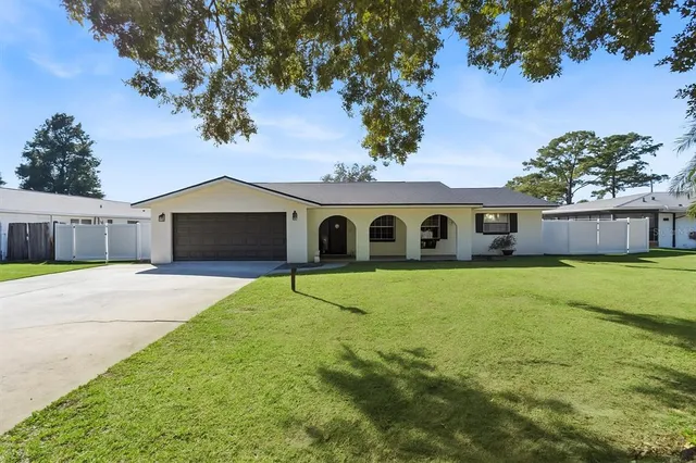 $430,000 | 27922 Tammi Drive, Tavares, FL 32778