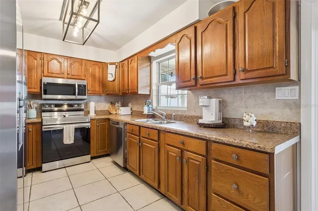 $430,000 | 27922 Tammi Drive, Tavares, FL 32778