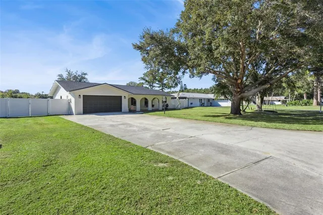 $430,000 | 27922 Tammi Drive, Tavares, FL 32778