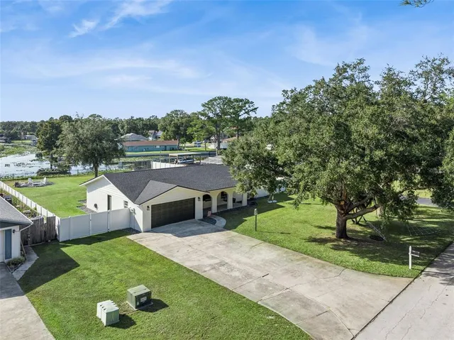 $430,000 | 27922 Tammi Drive, Tavares, FL 32778