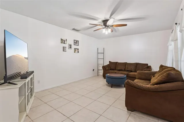 $430,000 | 27922 Tammi Drive, Tavares, FL 32778