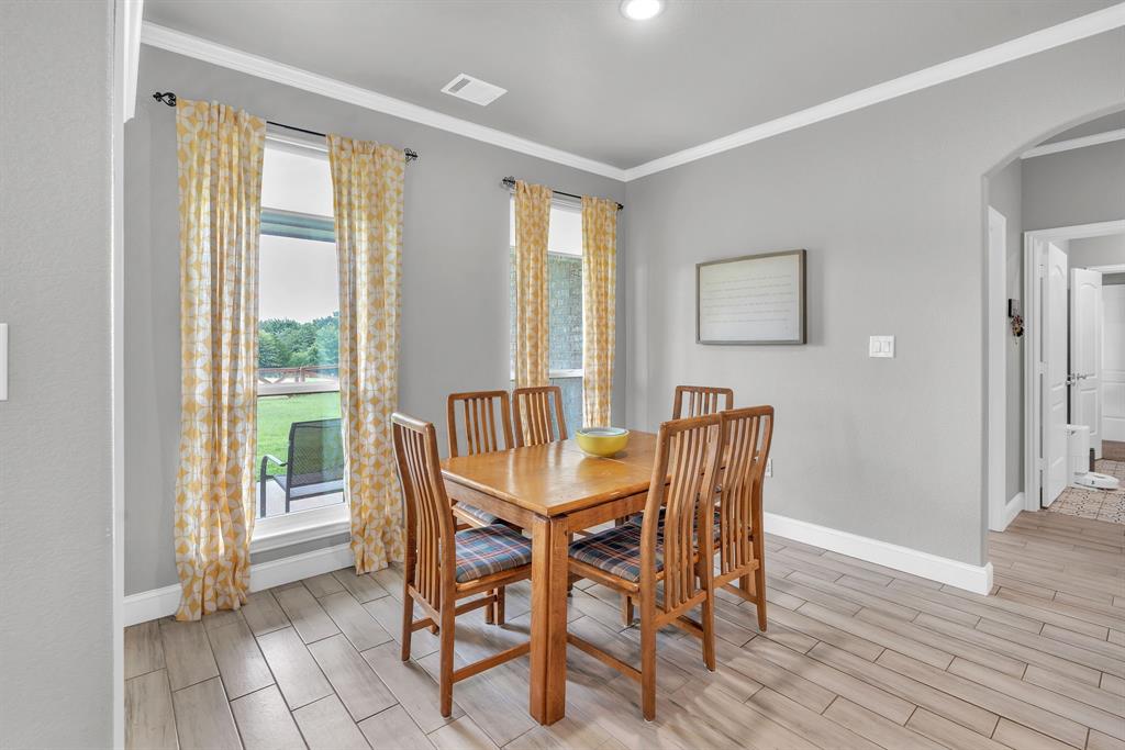 7609 Carter Ranch Road Azle, TX 76020 - Photo 20 of 38 Dining area