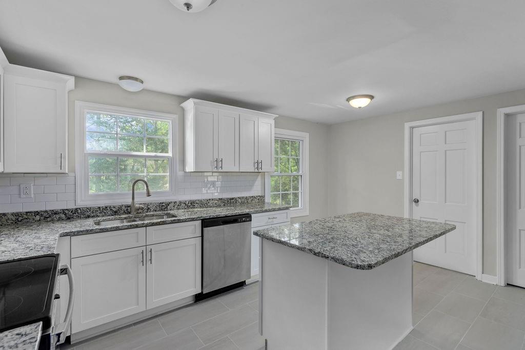 2345 Cramden Road Pittsburgh, PA 15241 - Photo 9 of 25 Gallery Image 9