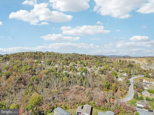 $779,000 | 0 Squirrel Hollow Road, Douglassville, PA 19518