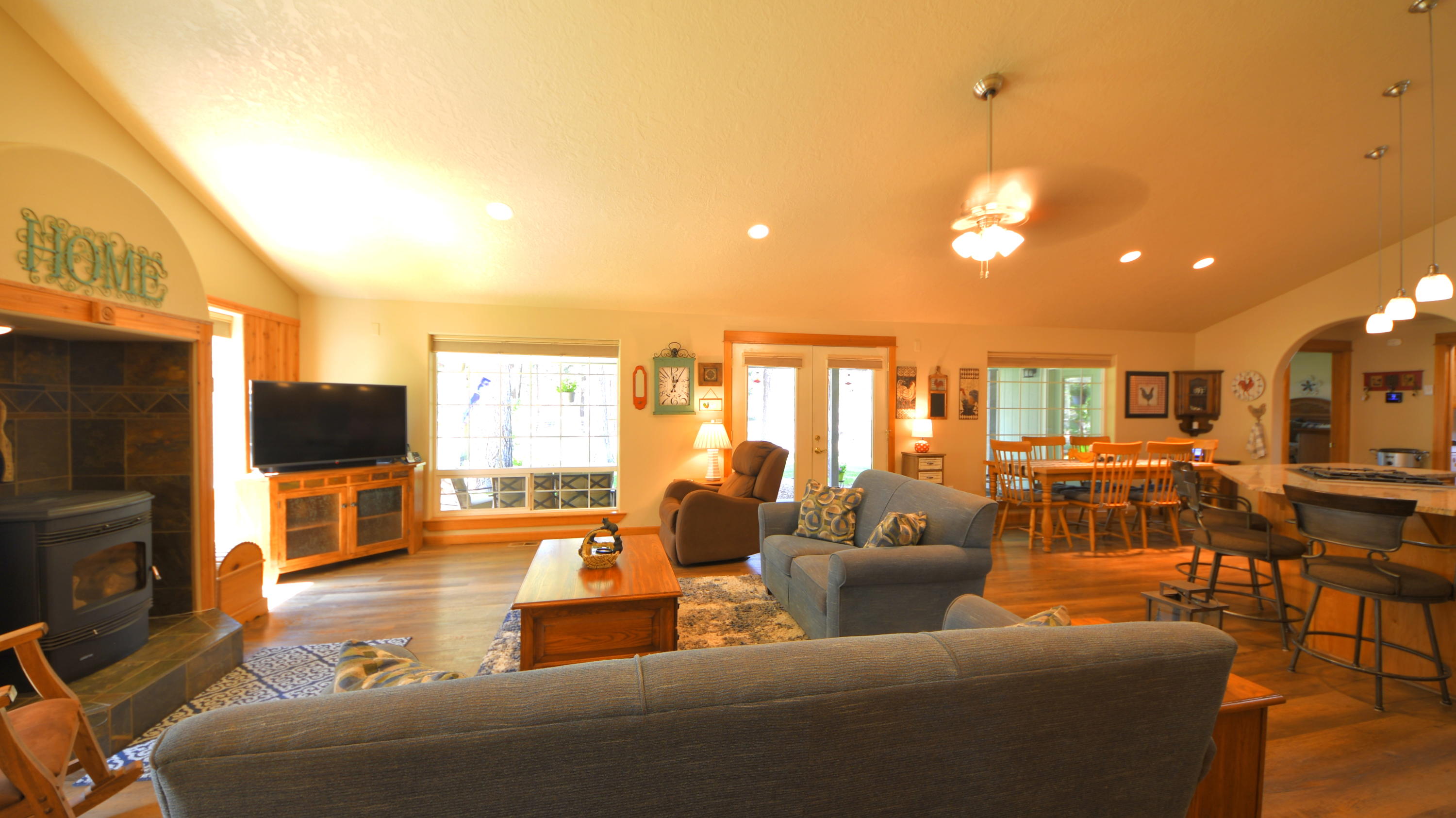 52701 Ammon Road La Pine, OR 97739 - Photo 7 of 39 DSC_6832