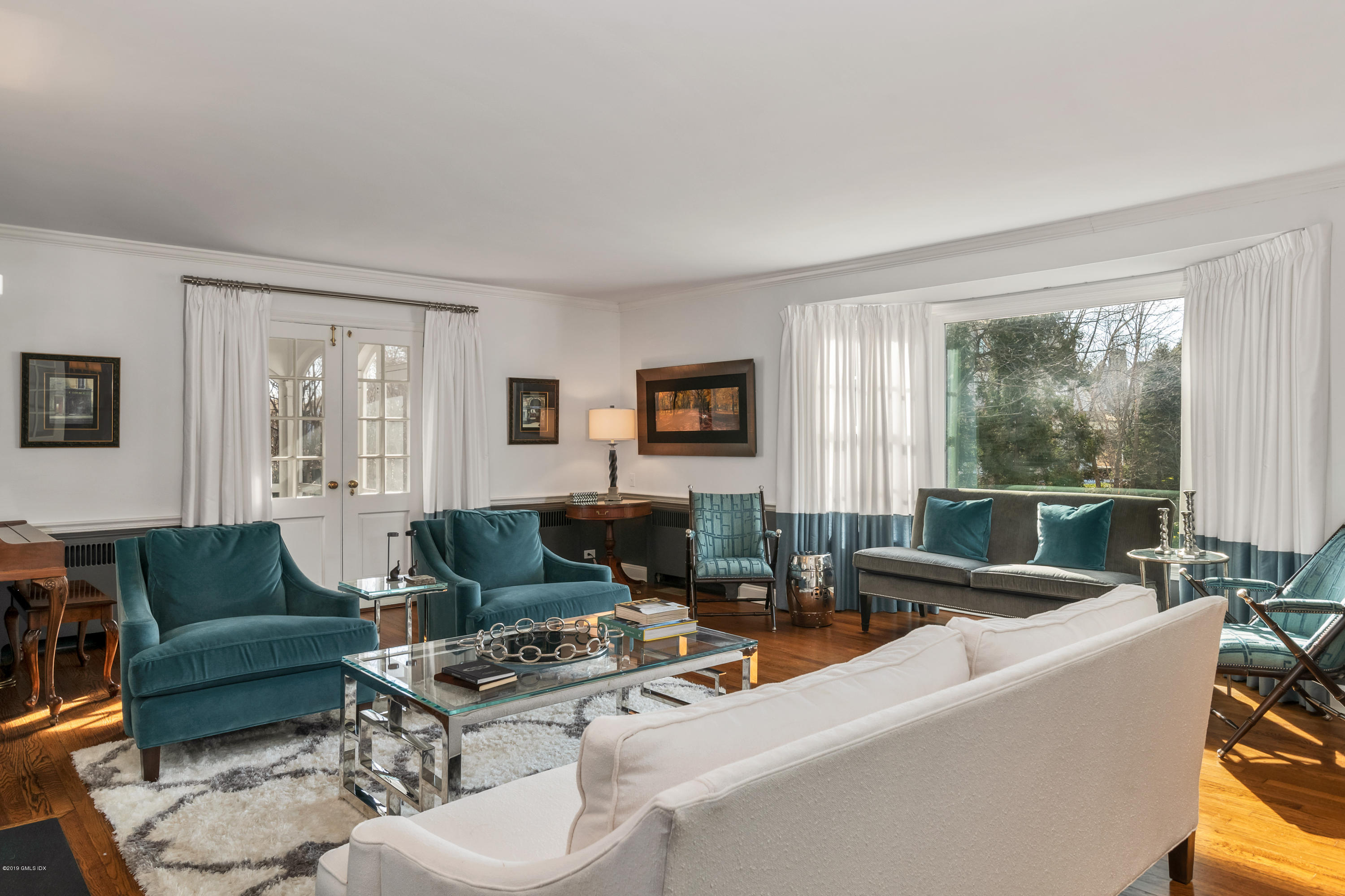 7 Nawthorne Road Old Greenwich, CT 06870 - Photo 18 of 39 Living Room