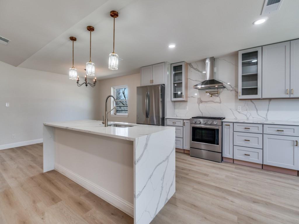 9008 Flicker Lane Dallas, TX 75238 - Photo 11 of 23