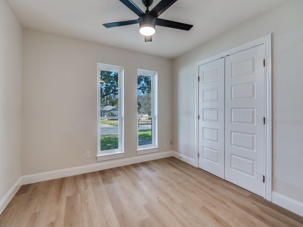 9008 Flicker Lane Dallas, TX 75238 - Photo 20 of 23