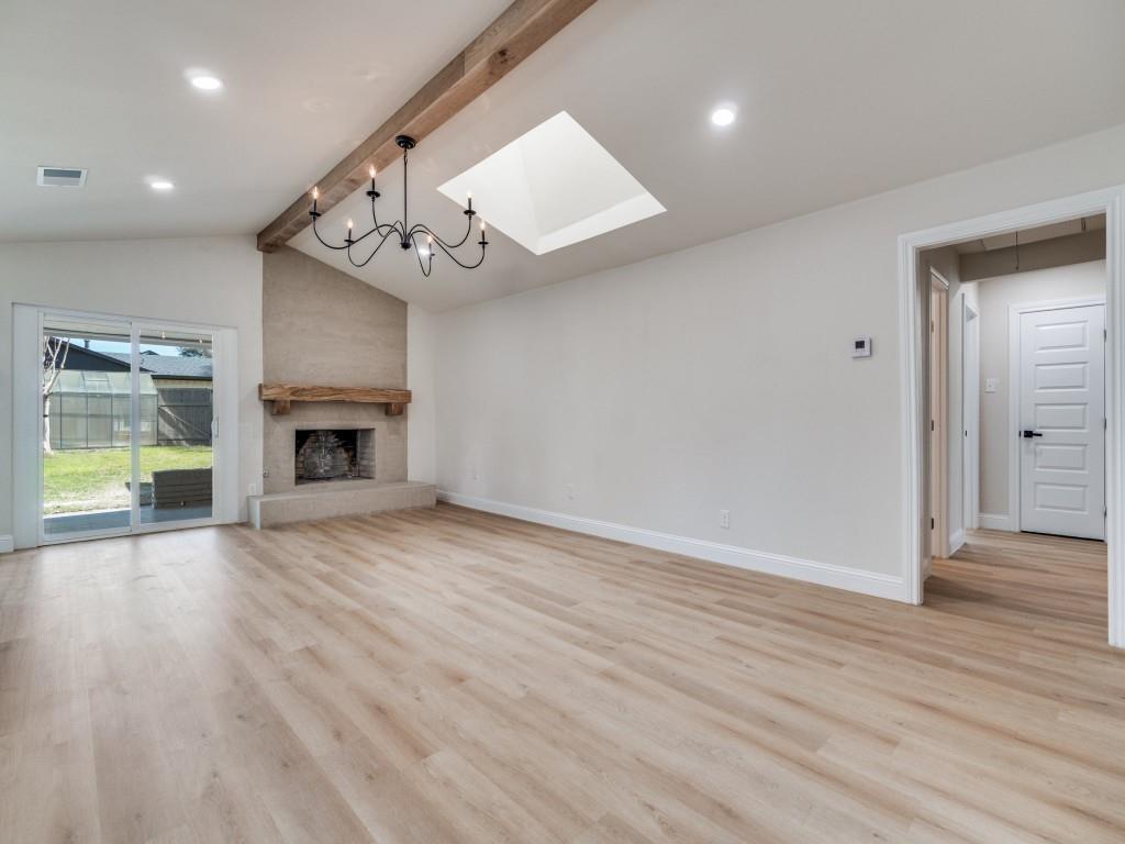 9008 Flicker Lane Dallas, TX 75238 - Photo 5 of 23