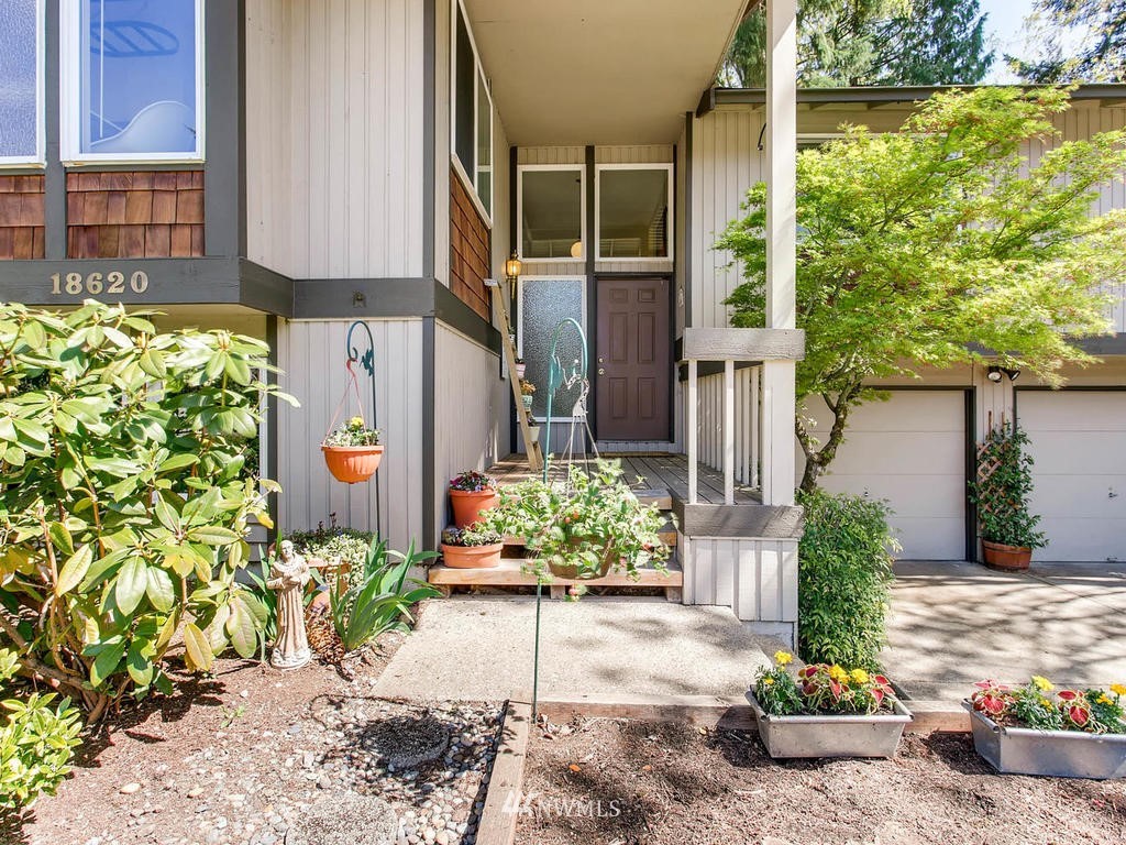 18620 132nd Place Southeast Renton, WA 98058 - Photo 2 of 25 Gallery Image 2