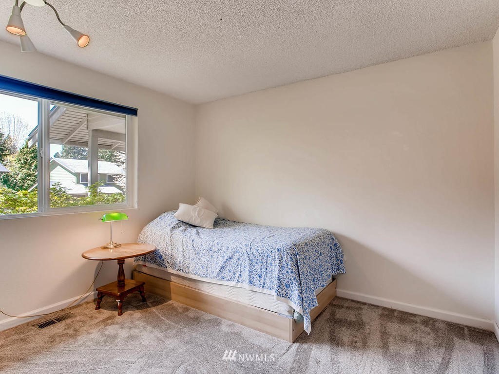 18620 132nd Place Southeast Renton, WA 98058 - Photo 14 of 25 Gallery Image 14