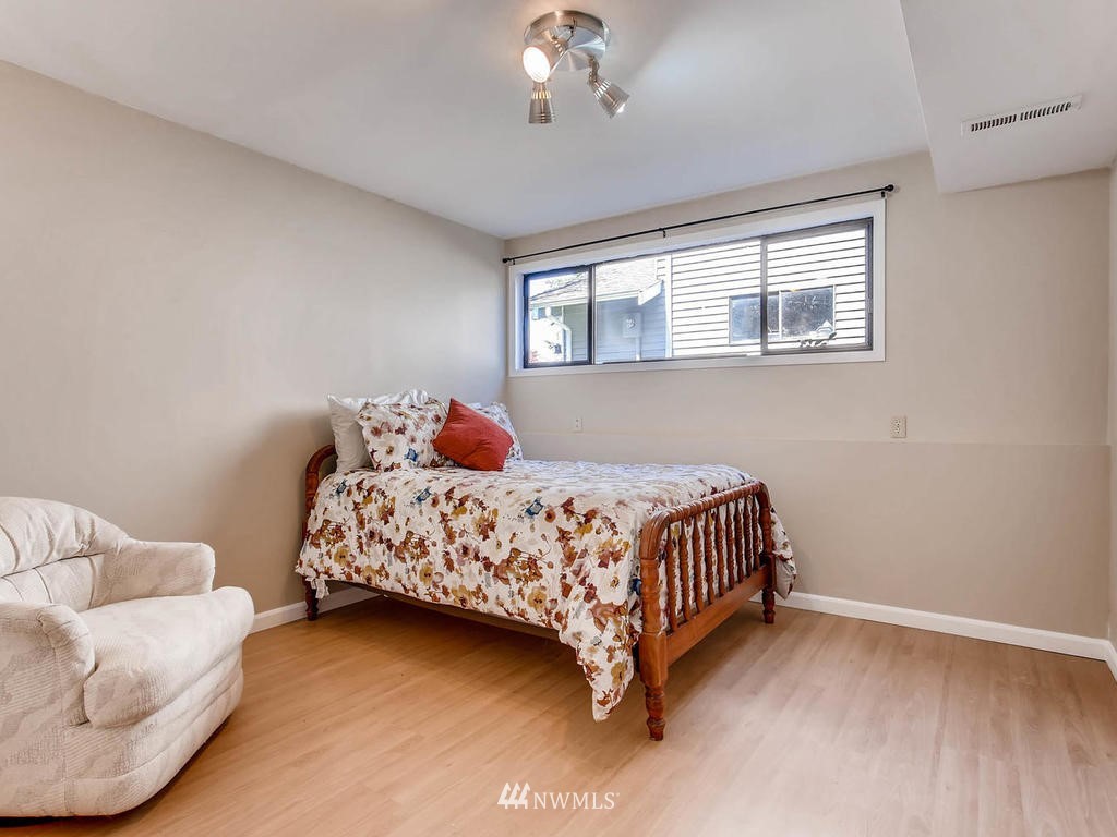 18620 132nd Place Southeast Renton, WA 98058 - Photo 18 of 25 Gallery Image 18