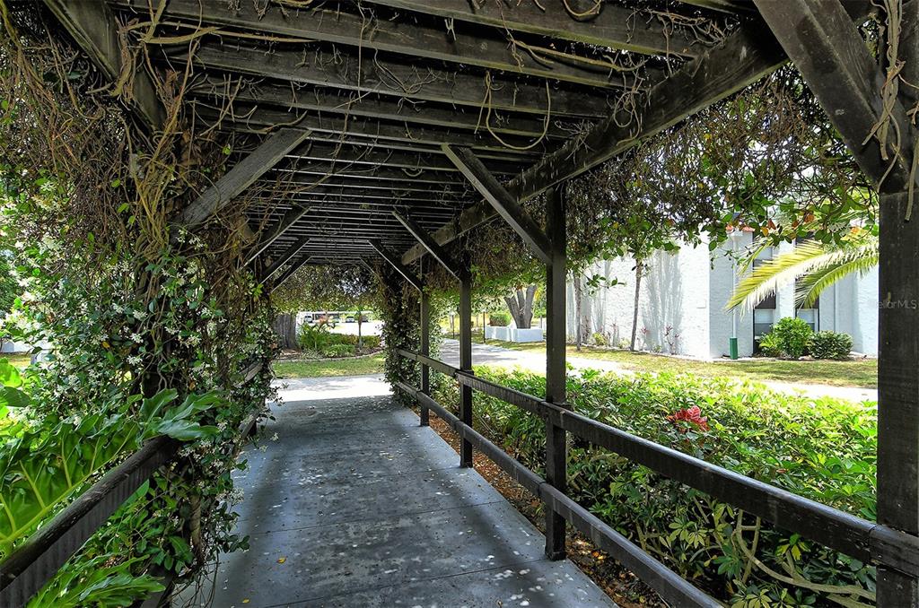 3201 South Beneva Road, Unit 204 Sarasota, FL 34232 - Photo 26 of 34