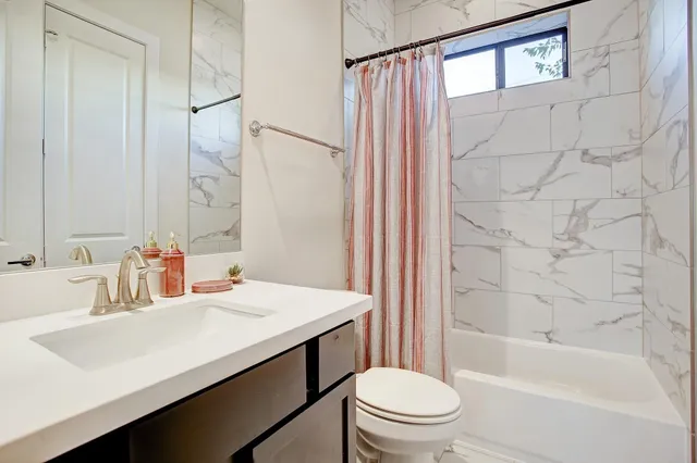 $2,500 | 2926 Alice Street, Houston, TX 77054