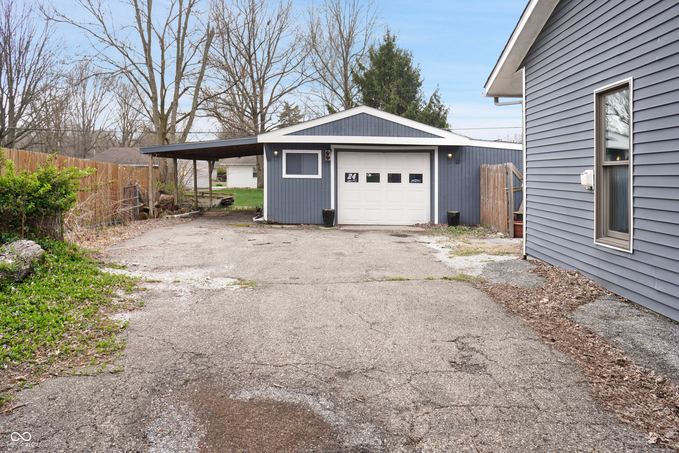 4633 Shelbyville Road Indianapolis, IN 46237 - Photo 3 of 21