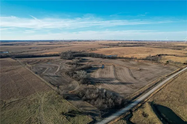 $375,000 | 2000 Y Road, Reading, KS 66868